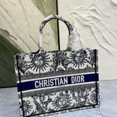 Christian Dior Shopping Bags